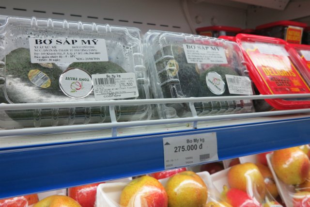Trái cây nhập khẩu từ Mỹ được bày bán tại một siêu thị ở TPHCM. Ảnh minh hoạ: Thu Nguyệt