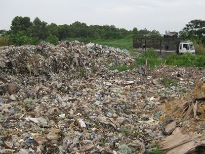 Đóng cửa bãi rác Đông Thạnh