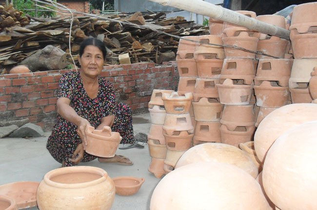 Mai một nghề làm nồi đất nung