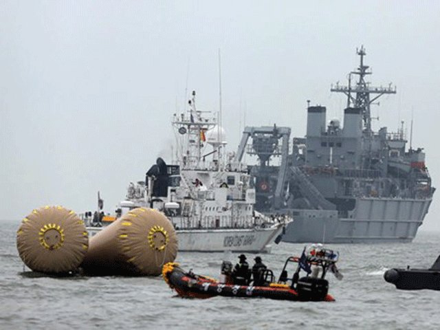 Công tác cứu hộ tàu Sewol có thể mất 1-2 tháng