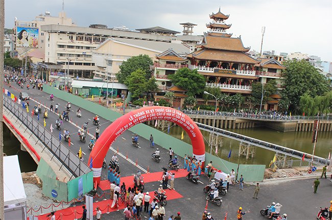 TPHCM thông xe cầu Lê Văn Sỹ