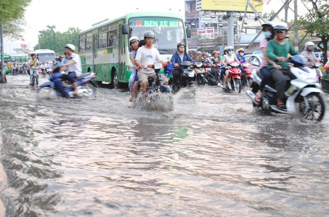 Miền Trung khô hạn, Sài Gòn 