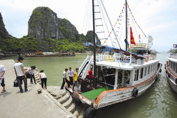 Vịnh Hạ Long: Ai quản lý không quan trọng mà phải là hiệu quả