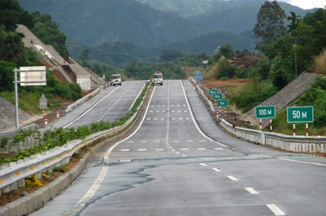 Rút ngắn một nửa thời gian từ Hà Nội lên Lào Cai