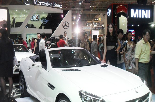 Các hãng xe sang ký được nhiều hợp đồng tại Vietnam Motorshow