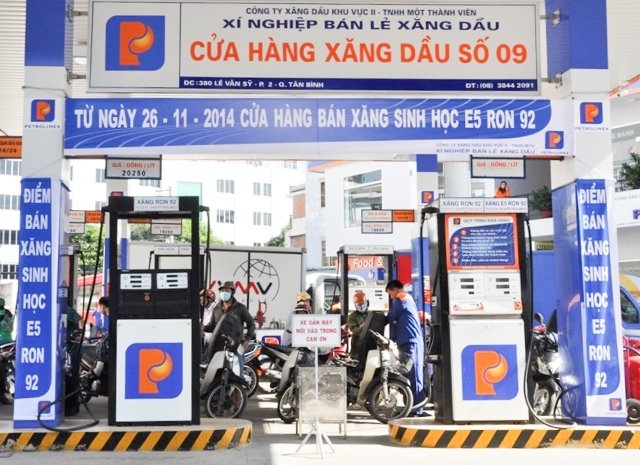 TPHCM có 58 cửa hàng chính thức bán xăng E5