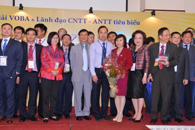 12 người Việt Nam nhận giải thưởng CIO Đông Nam Á 2014