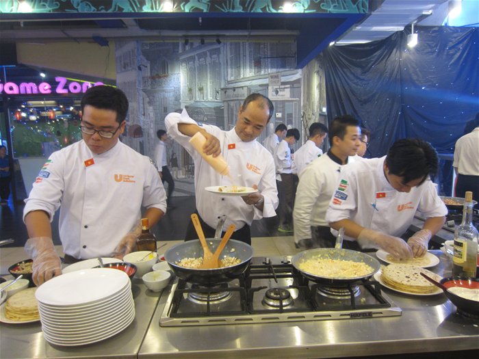 Satra làm mới  Centre Mall Phạm Hùng