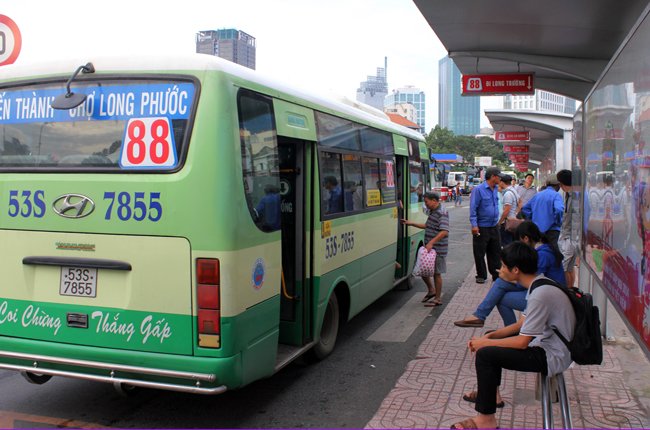 TPHCM : Người đi xe buýt giảm vì chất lượng phục vụ kém