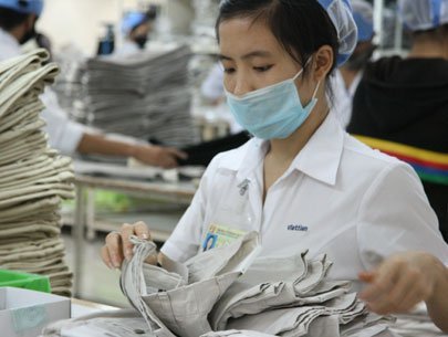 Việt Nam và Lào ký lại hiệp định thương mại