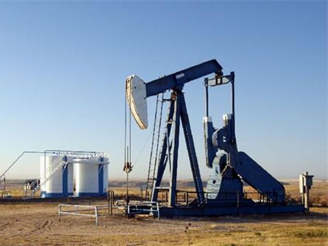 Giá dầu WTI tăng vọt lên gần 50 đô la Mỹ/thùng