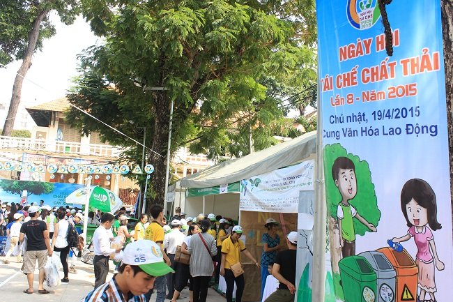 Ngày hội tái chế thu hút đông đảo người dân thành phố tham gia