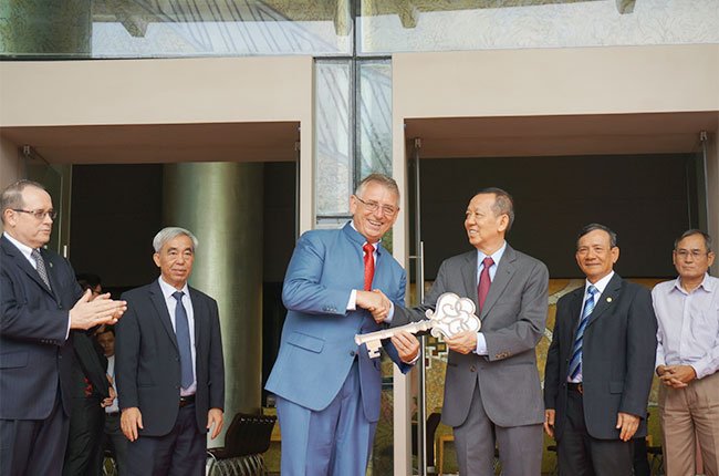 Thêm khách sạn hạng sang bên sông Sài Gòn Thêm khách sạn hạng sang bên sông Sài Gòn