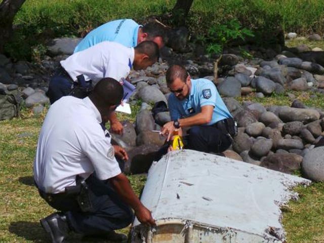 Nghi vấn xung quanh mảnh vỡ máy bay nghi của MH370