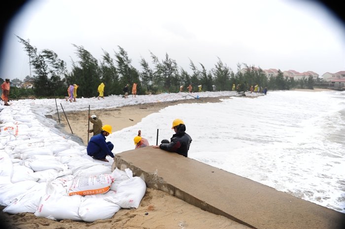 Quảng Nam: Tìm cách khắc phục tình trạng xói lở ở biển Cửa Đại