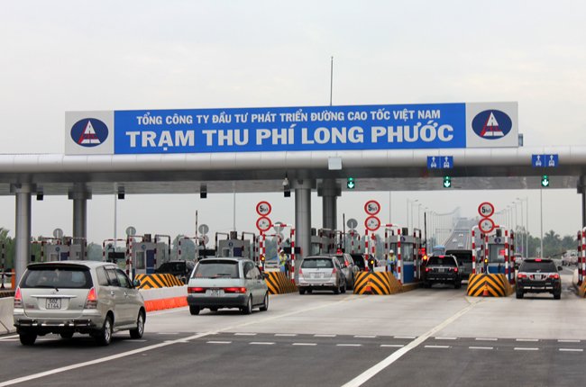 Hàng trăm xe quá tải bị cấm đi đường cao tốc Long Thành-Dầu Giây