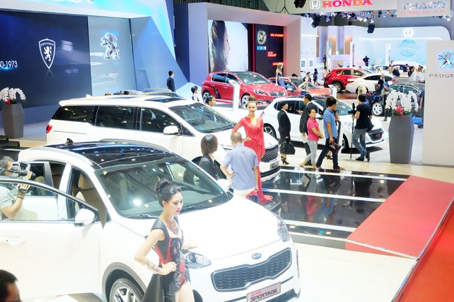 Trình diễn 150 mẫu xe tại Vietnam Motor Show 2015