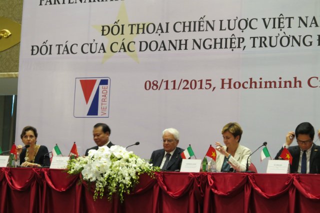 Italia hỗ trợ VN lập trung tâm dệt may, da giày