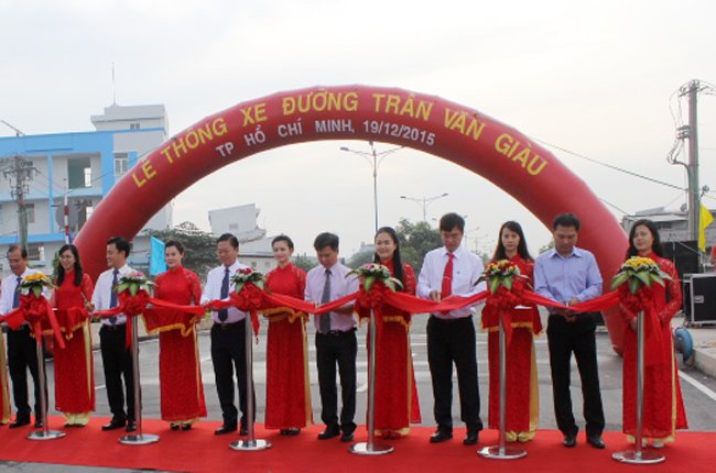 Thông xe đường Trần Văn Giàu nối TPHCM với Long An