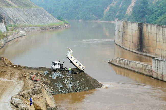 Sáng nay 23-12 thủy điện Lai Châu phát điện