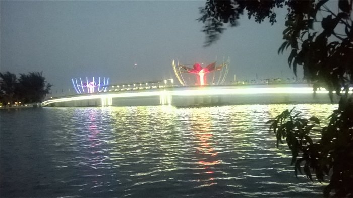 Cầu Đi Bộ Ninh Kiều Kịp Đón Khách Du Xuân - Tạp Chí Kinh Tế Sài Gòn