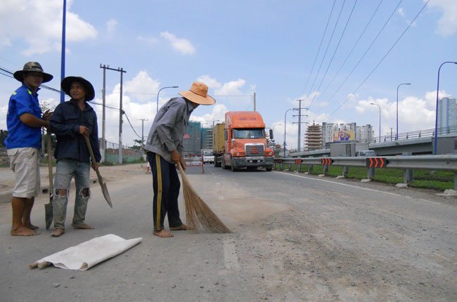 Môi trường TP.HCM: không khí ít ô nhiễm hơn nguồn nước