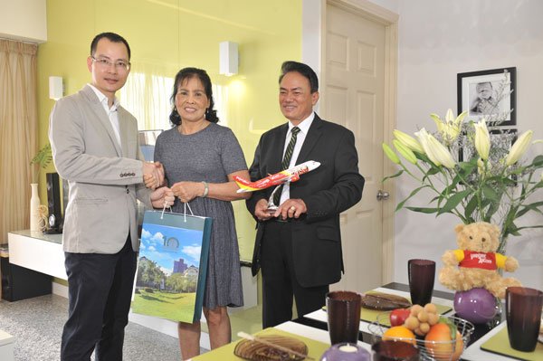Vietjet, trao căn hộ 2 tỉ đồng cho hành khách đi máy bay trúng thưởng