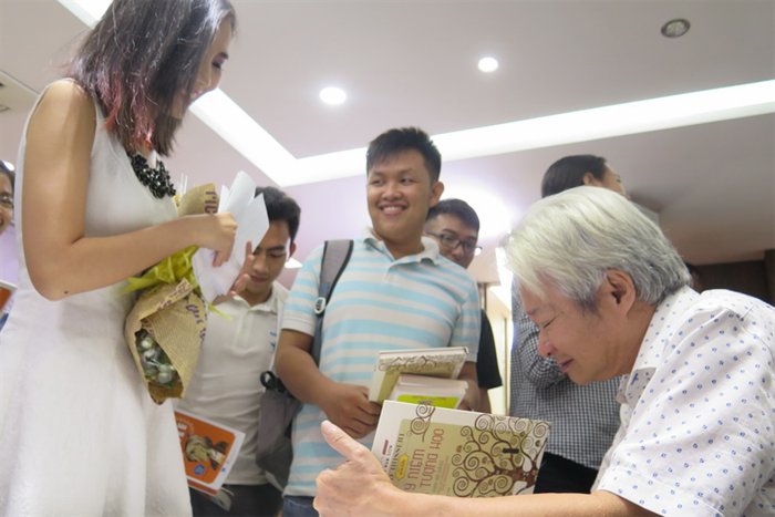 Lập tủ sách Bùi Văn Nam Sơn