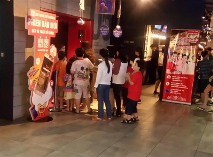 Đến rạp xem phim, phải chứng minh tuổi!