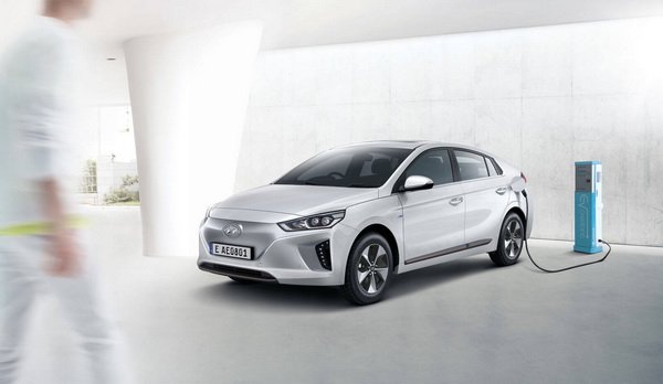 Hyundai sẽ ra mắt dòng xe điện cao cấp cạnh tranh với Tesla