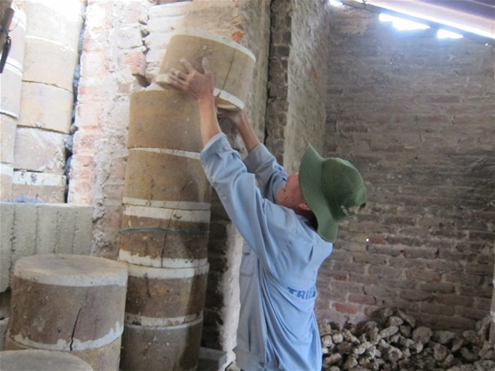 Lao động phi chính thức: yếu thế và dễ tổn thương Lao động phi chính thức: yếu thế và dễ tổn thương