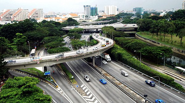 Singapore giảm tốc độ tăng trưởng xe ô tô về 0%