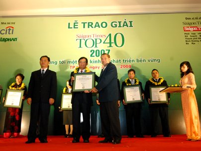 Saigon Times Top 40 tôn vinh  