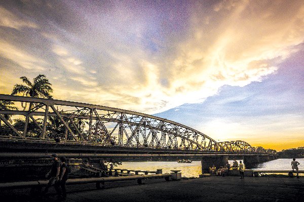 Cầu Trường Tiền mấy vài, mấy nhịp?