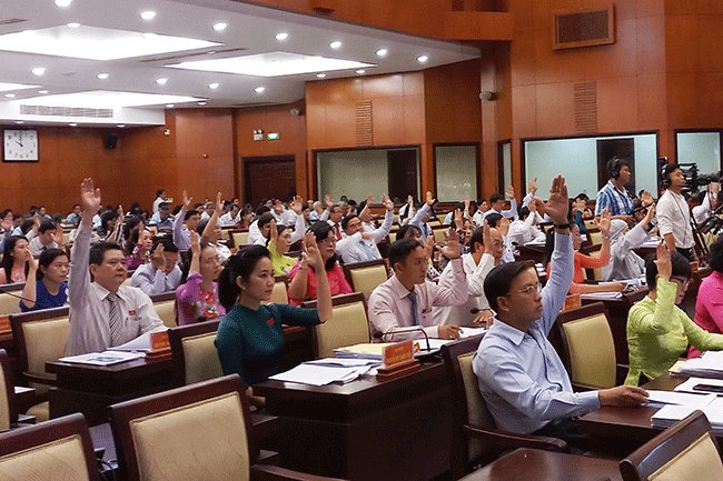 TPHCM sẽ thu phí đậu xe theo giờ