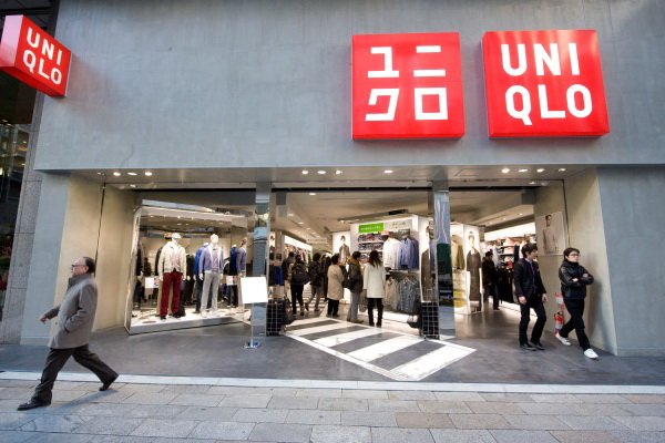 Black Friday Cyber Monday and Kanshasai Festival  Offers events and  activities  UNIQLO EU