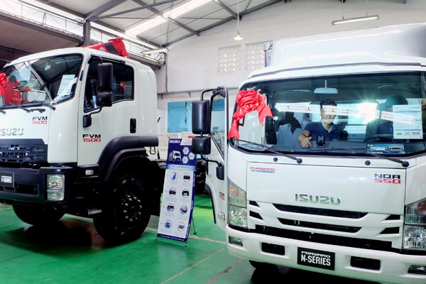 Isuzu Việt Nam ra mắt xe tải đạt chuẩn khí thải Euro 4 đầu tiên