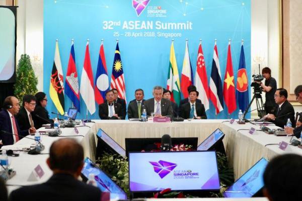 Tranh chấp thương mại Mỹ-Trung đặt ASEAN vào khó khăn