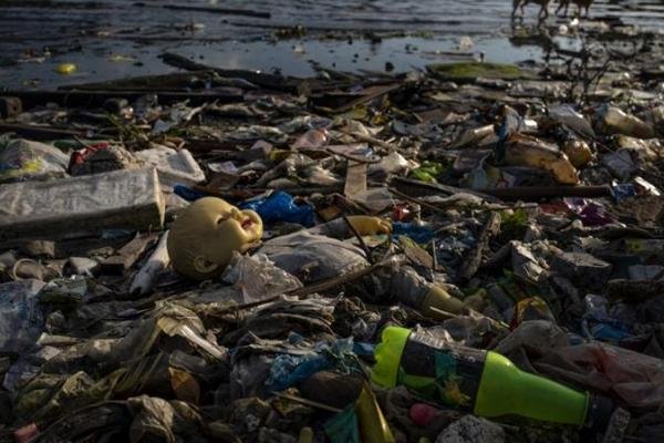 Khủng hoảng rác lan rộng toàn cầu sau lệnh cấm của Trung Quốc