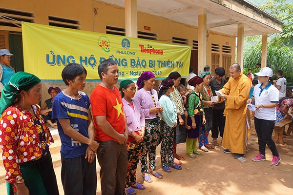 Phú Long tặng quà cho vùng lũ Hà Giang