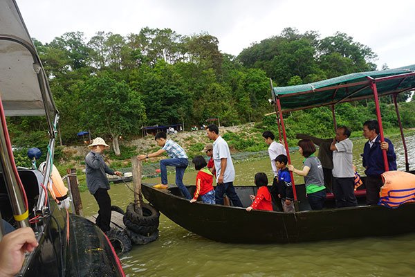 Kêu gọi xã hội hóa nhà vệ sinh để khách... 