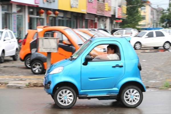Xe điện mini giá 1.000 đô la lên ngôi ở Trung Quốc