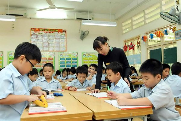 Thầy cô dạy thêm sai quy định có thể bị phạt tới 6 triệu đồng