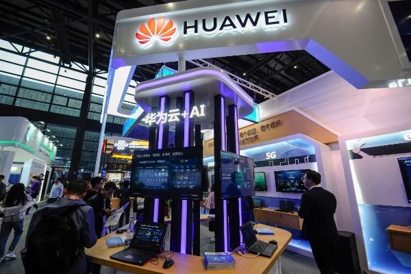 Mỹ thuyết phục các đồng minh tẩy chay Huawei