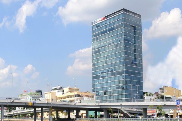 REE lần đầu tiên phát hành trái phiếu 10 năm
