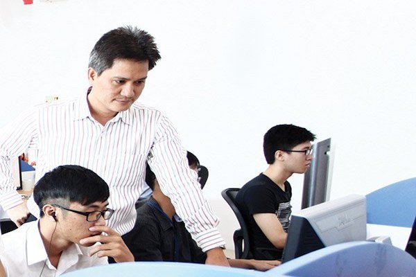 Hơn 2.200 đô la/tháng lương cho kỹ sư blockchain