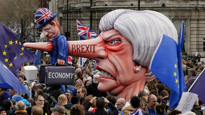 Dân Anh sôi sục đòi trưng cầu dân ý lại về Brexit