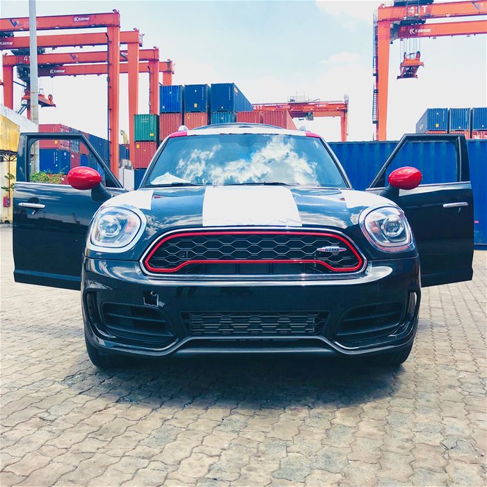 MINI John Cooper Works đã về Việt Nam