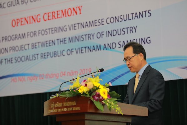 Samsung giúp đào tạo hơn 100 chuyên gia Việt Nam