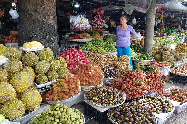 Độc quyền đẩy phí chiếu xạ trái cây Việt Nam cao gấp 4 lần Thái Lan
